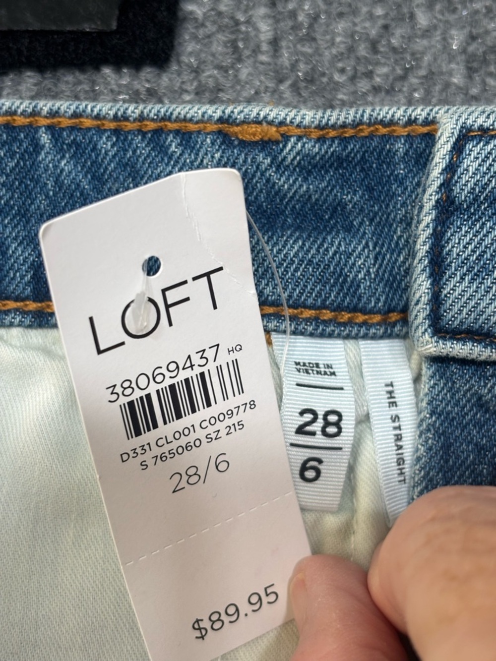 LOFT The Straight High Rise Distressed Jeans Light Wash | Size 28 / 6 - Picture 4 of 11